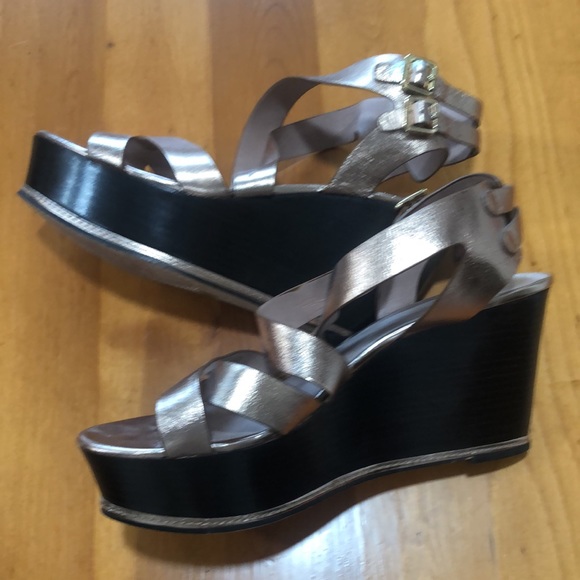 Vince Camuto Rose gold platform sandals size 10 - Picture 2 of 9